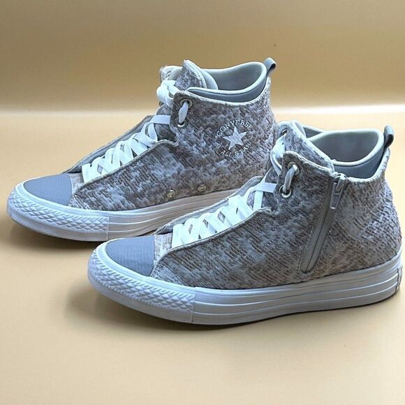 Converse Chuck Taylor All-Star Mid - Size: 7.5 - Great Condition - Picture 6 of 10